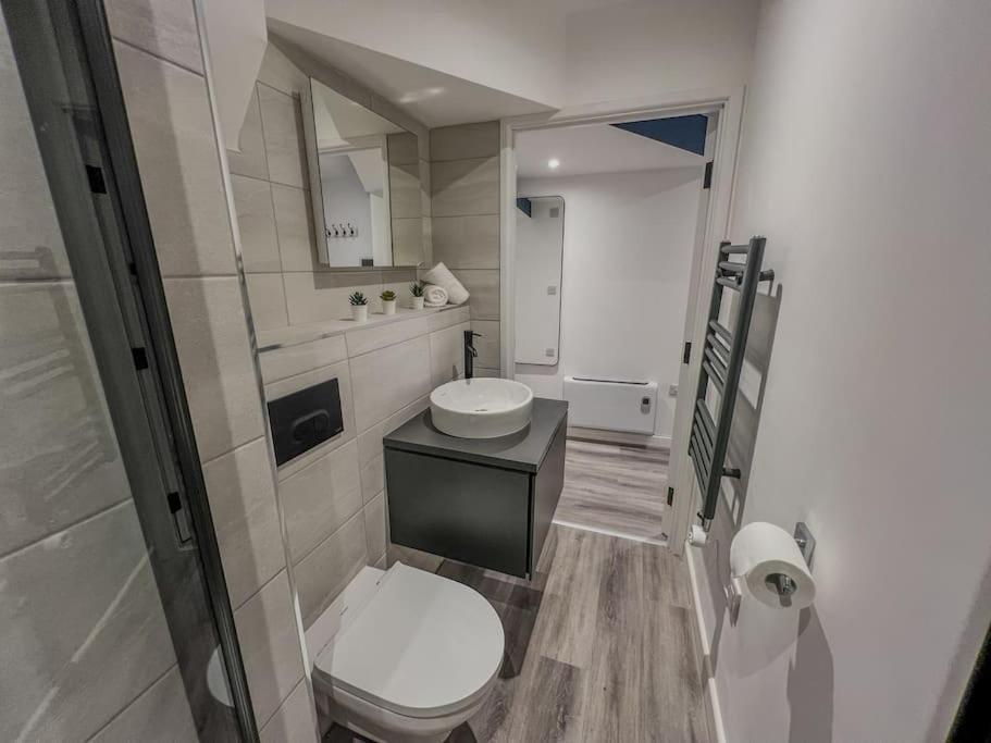Orange Rentals-High Spec, Midnight Suite, Sleeps 4-Pets Welcome! Liverpool Extérieur photo