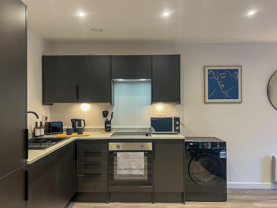 Orange Rentals-High Spec, Midnight Suite, Sleeps 4-Pets Welcome! Liverpool Extérieur photo